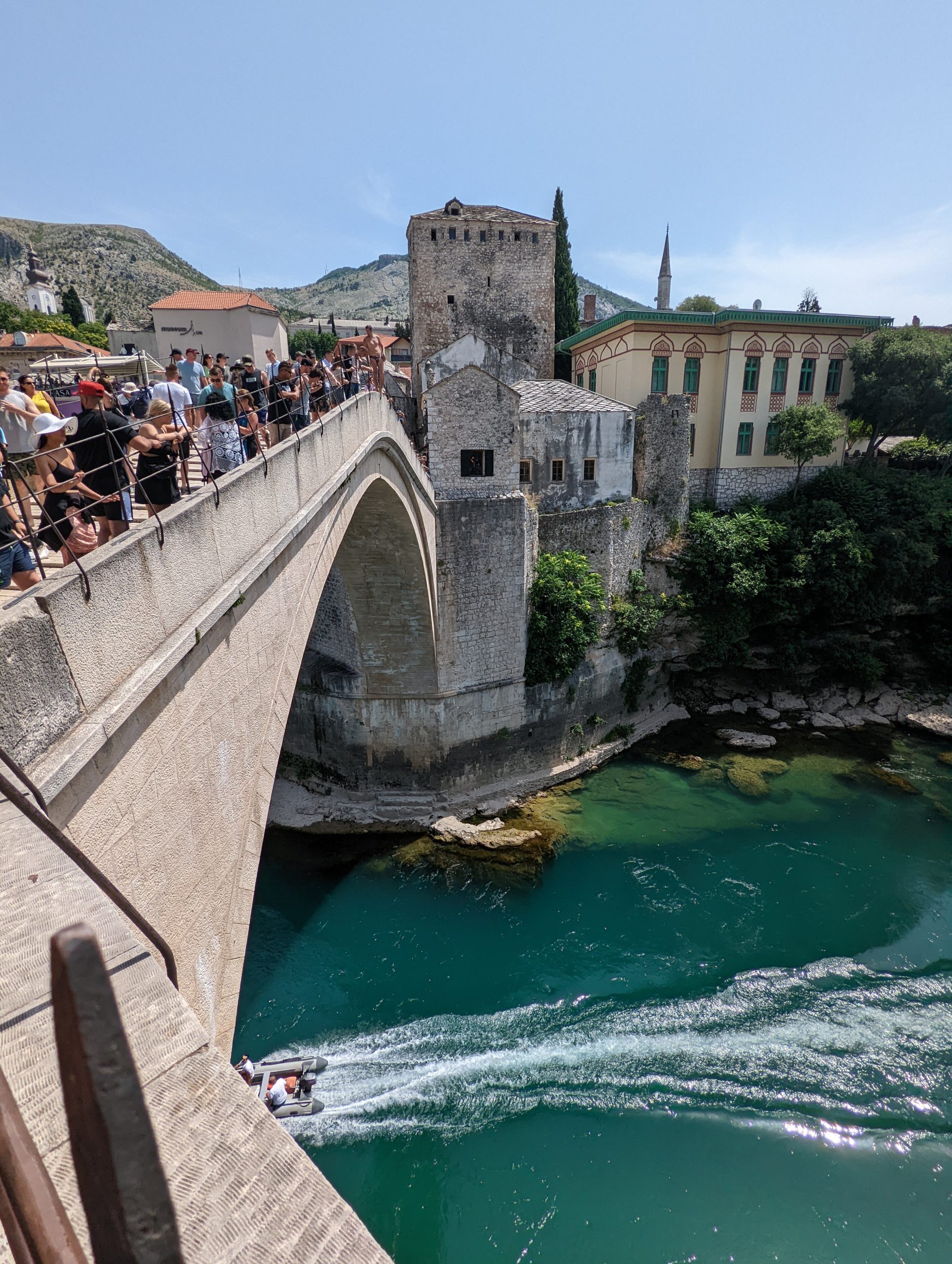 A War-Ravaged City Comes Back to Life